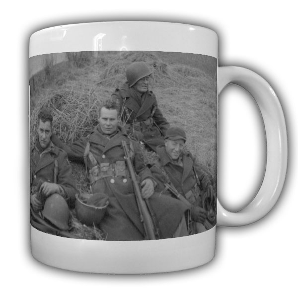 Tasse Ruhepause im Stroh US Army M1 Garant Stahlhelm Thompsen Feld #22210